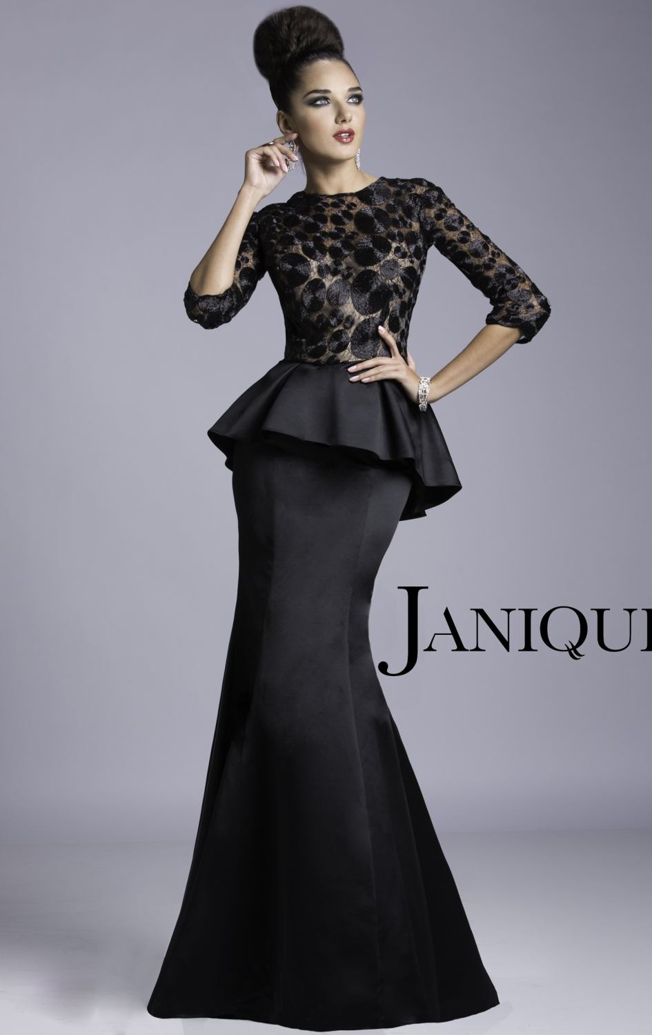 Black peplum dress with sleeves 2017 Black peplum dress with sleeves 2017
