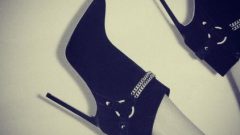 2020 Sivrin Burun Saint Laurent Bot Modelleri