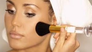 Esmerler için makyaj