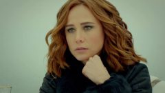 Poyraz Karayel Dizi Oyuncusu Burçin Terzioğlu’nun Saç Rengi Nedir?