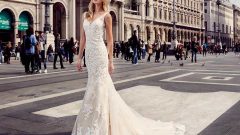 Kuyruklu Gelinlik Modelleri 2020 Yılında Bir Başka