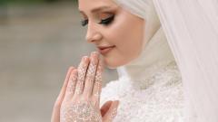 Yeni Sezon Tesettür Gelinlik Modelleri