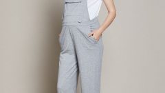 Hamile Kadınlar İçin Şık Abiye ve Elbise Modelleri