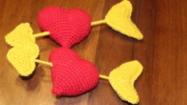 Oklu Amigurumi Kalp Tarifi