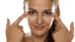 Göz Altı Morlukları Nasıl Geçer?