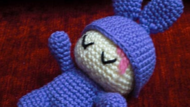 Amigurumi Tavşan Kostümlü Bebek Tarifi