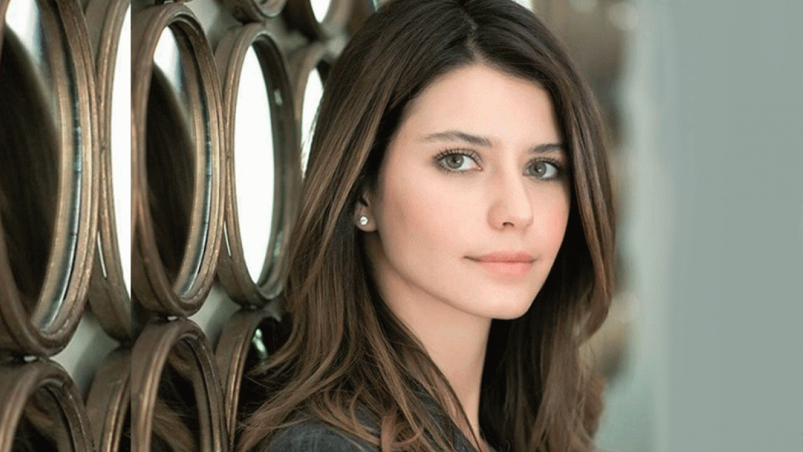 Beren Saat Saç Rengi