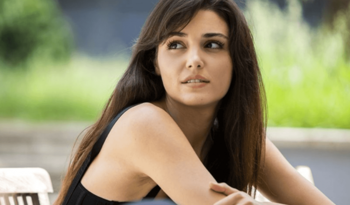 Hande Erçel Gerçek Saç Rengi