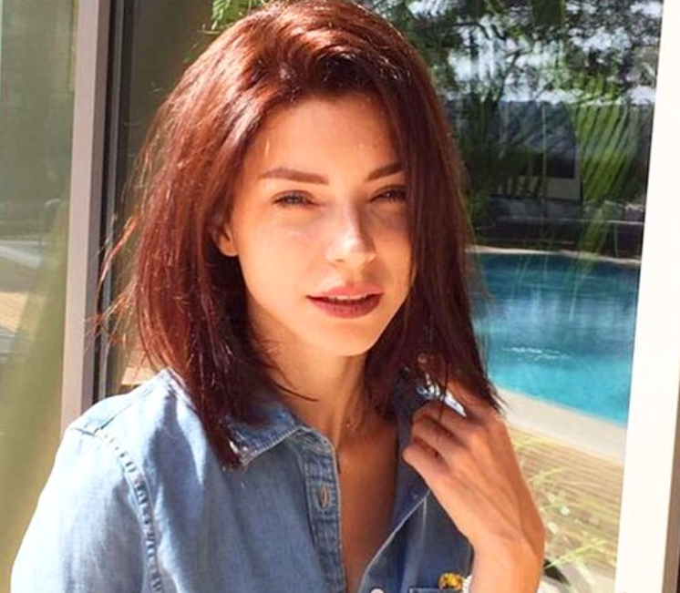 Merve Boluğur Saç Rengi