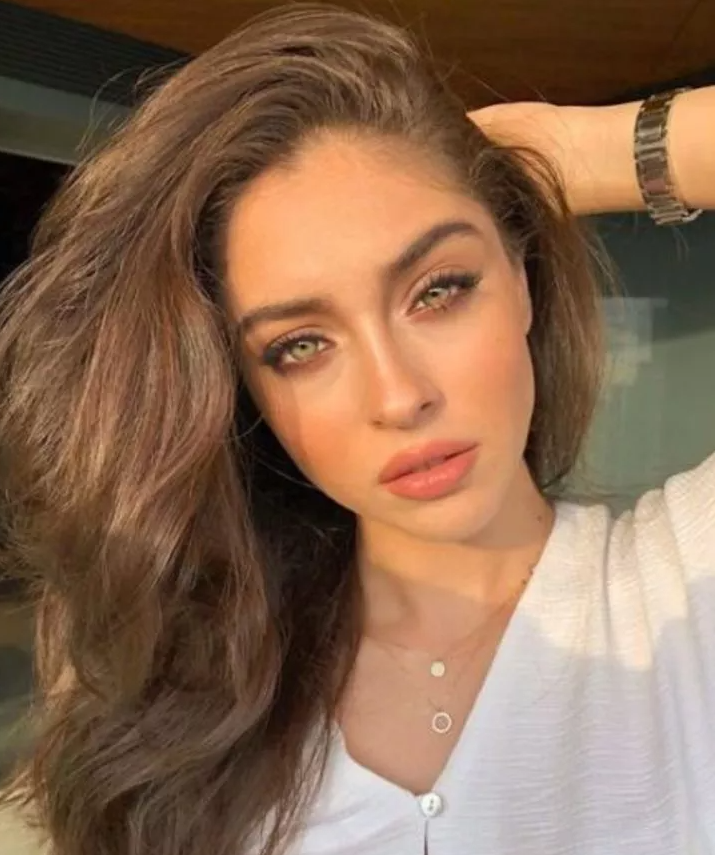 Cemre Baysel Saç Modeli