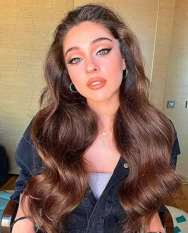 Cemre Baysel Saç Modeli