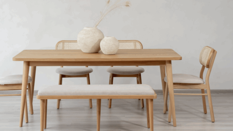 Doğru Ahşap Sandalye Nasıl Seçilir? Malzeme, Stil ve Konfor Rehberi