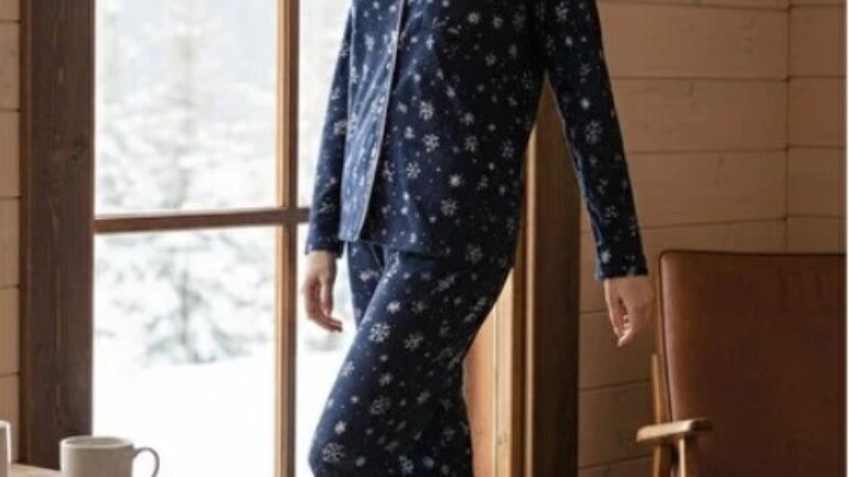 Kadınlar İçin Sevgililer Günü Hediyesi Olarak Pijama ve İç Giyim Neden Tercih Ediliyor?
